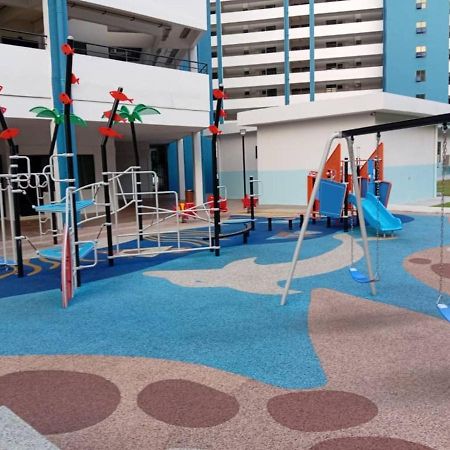 Pantai Puteri Melaka - Seaview 2 Bedroom Tanjung Kling Kültér fotó