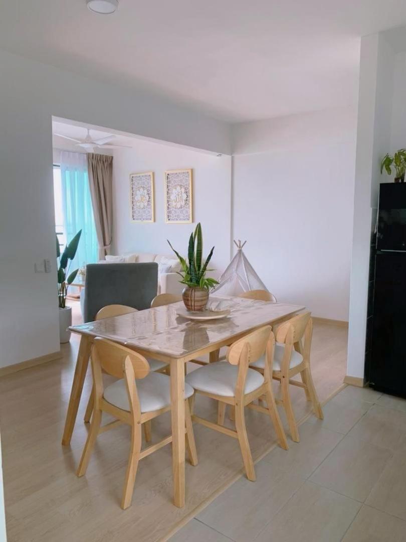 Pantai Puteri Melaka - Seaview 2 Bedroom Tanjung Kling Kültér fotó